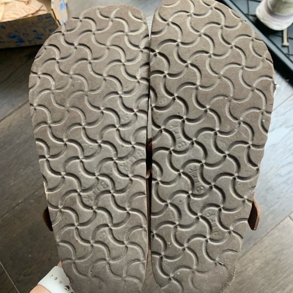 BROWN LEATHER GIZEH BIRKENSTOCKS - Picture 5 of 5